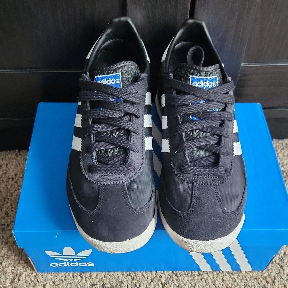 Adidas Black Sneakers Classic Design